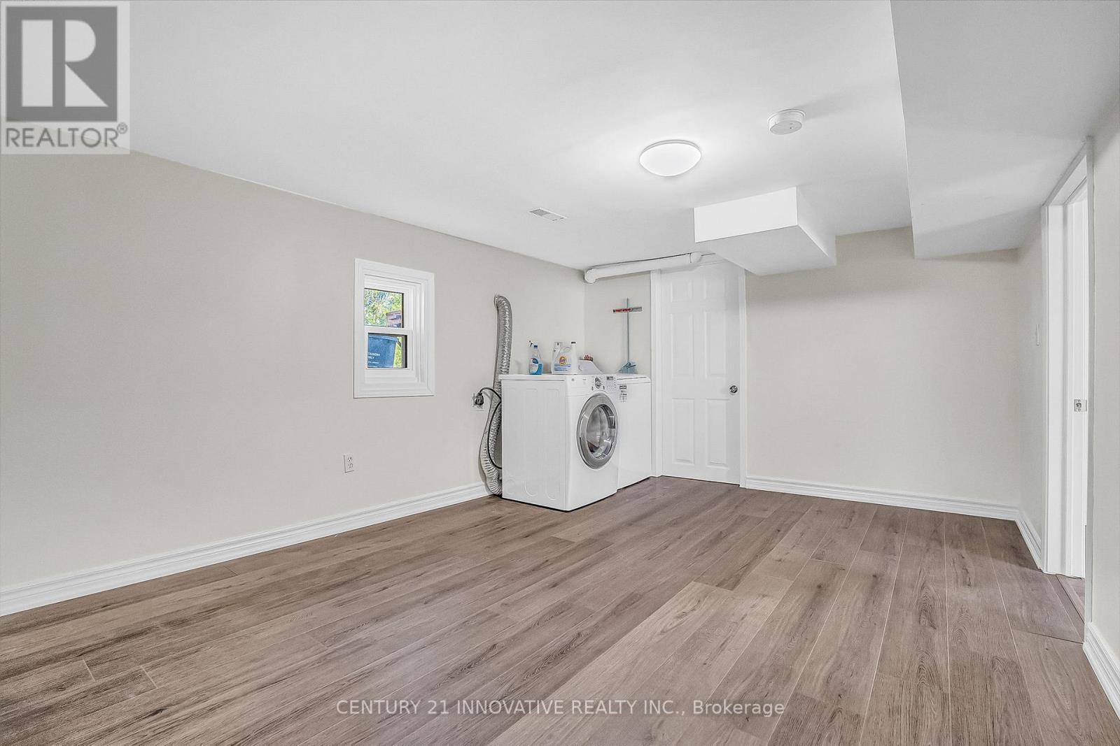 Photo 11 of 612 Simcoe Street, Brock ON