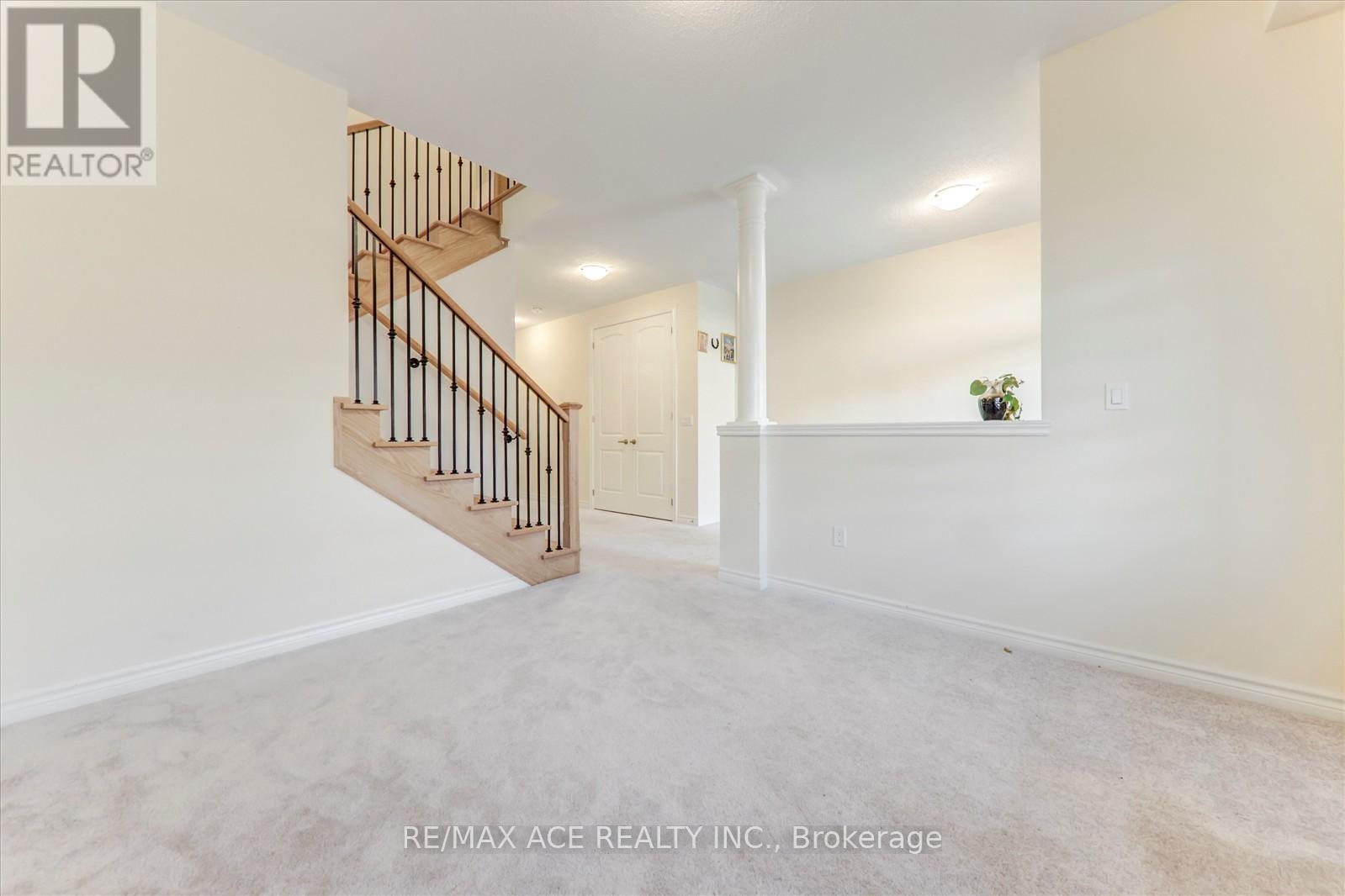 Photo 11 of 118 North Garden Boulevard, Scugog ON