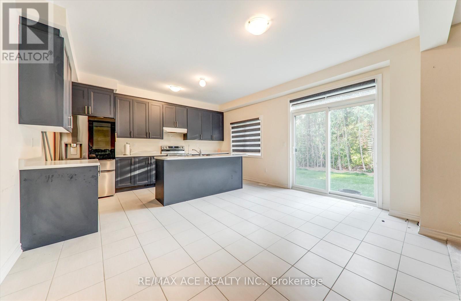 Photo 16 of 118 North Garden Boulevard, Scugog ON