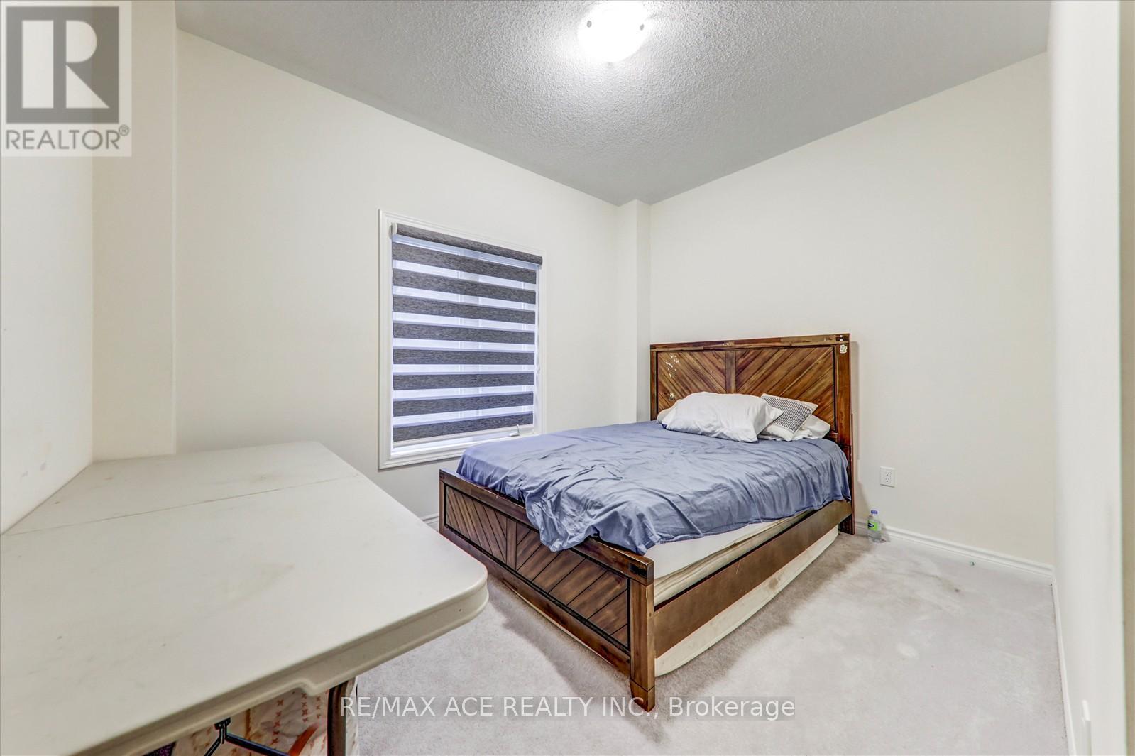 Photo 21 of 118 North Garden Boulevard, Scugog ON