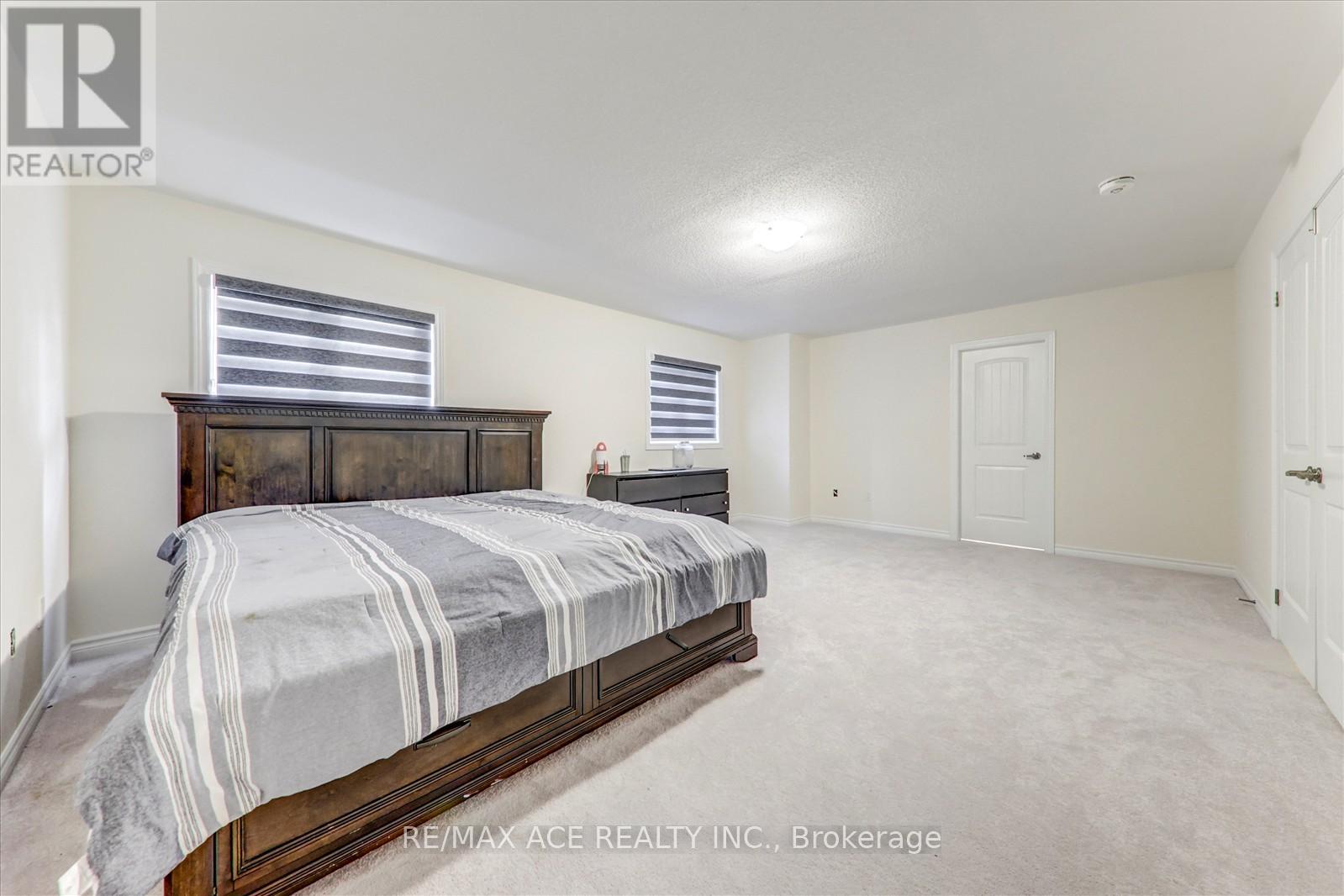 Photo 25 of 118 North Garden Boulevard, Scugog ON