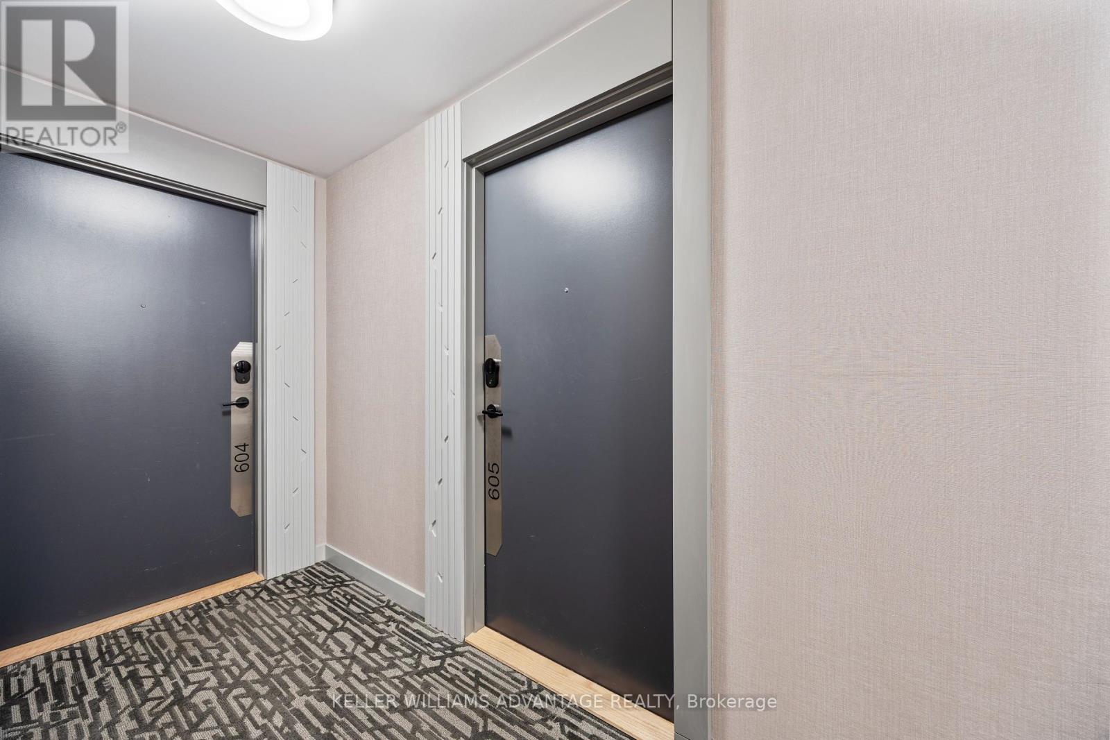 Photo 19 of 605 95 Oneida Crescent, Richmond Hill ON