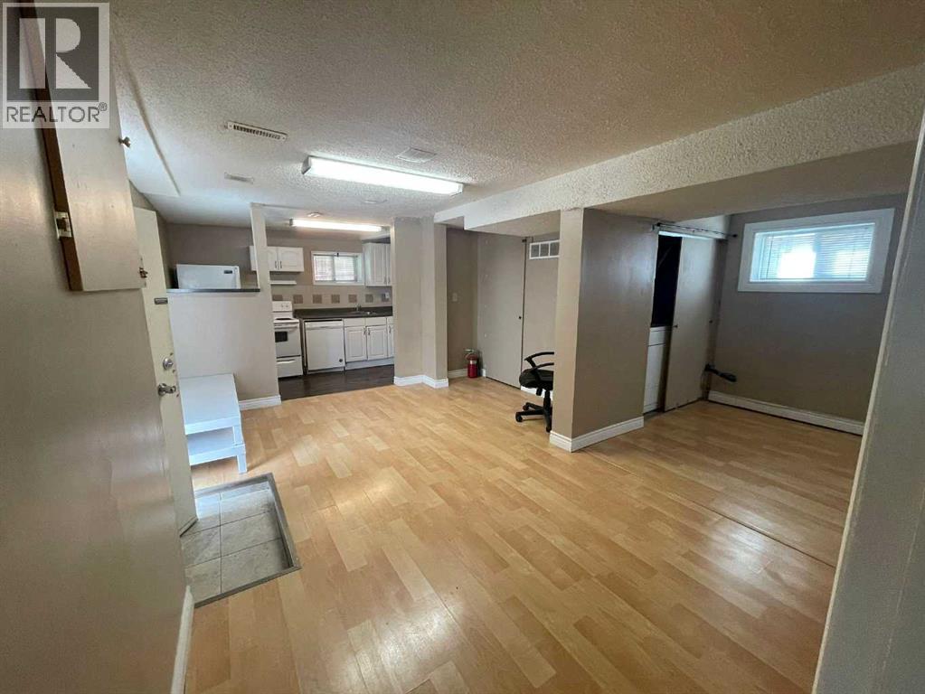 Photo 10 of 3804 Centre A Street Ne, Calgary AB