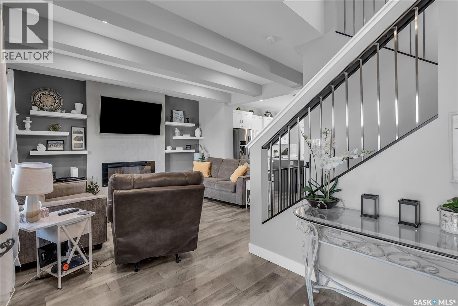 Photo 3 of 407 Kloppenburg Street, Saskatoon SK