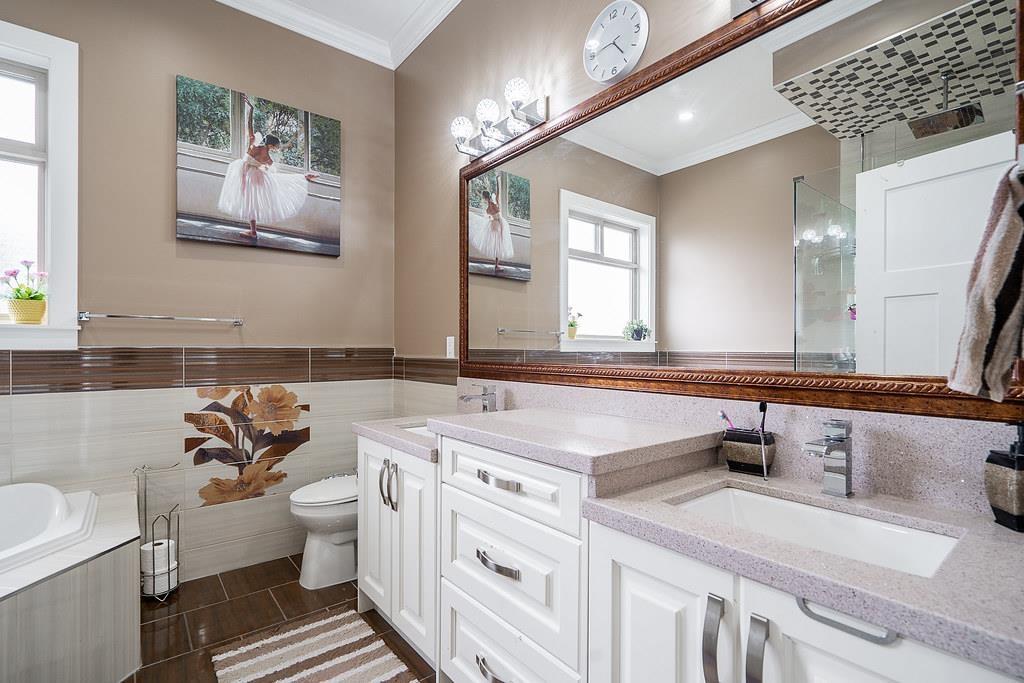 Photo 16 of 14921 90 Avenue, Surrey BC