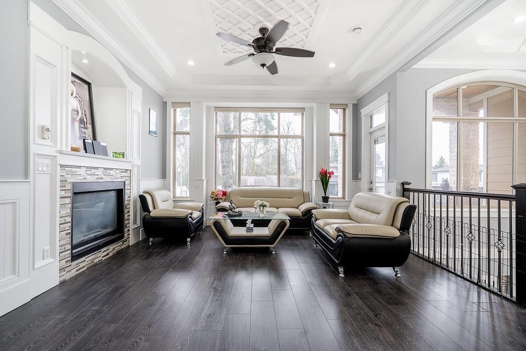 Photo 4 of 14921 90 Avenue, Surrey BC