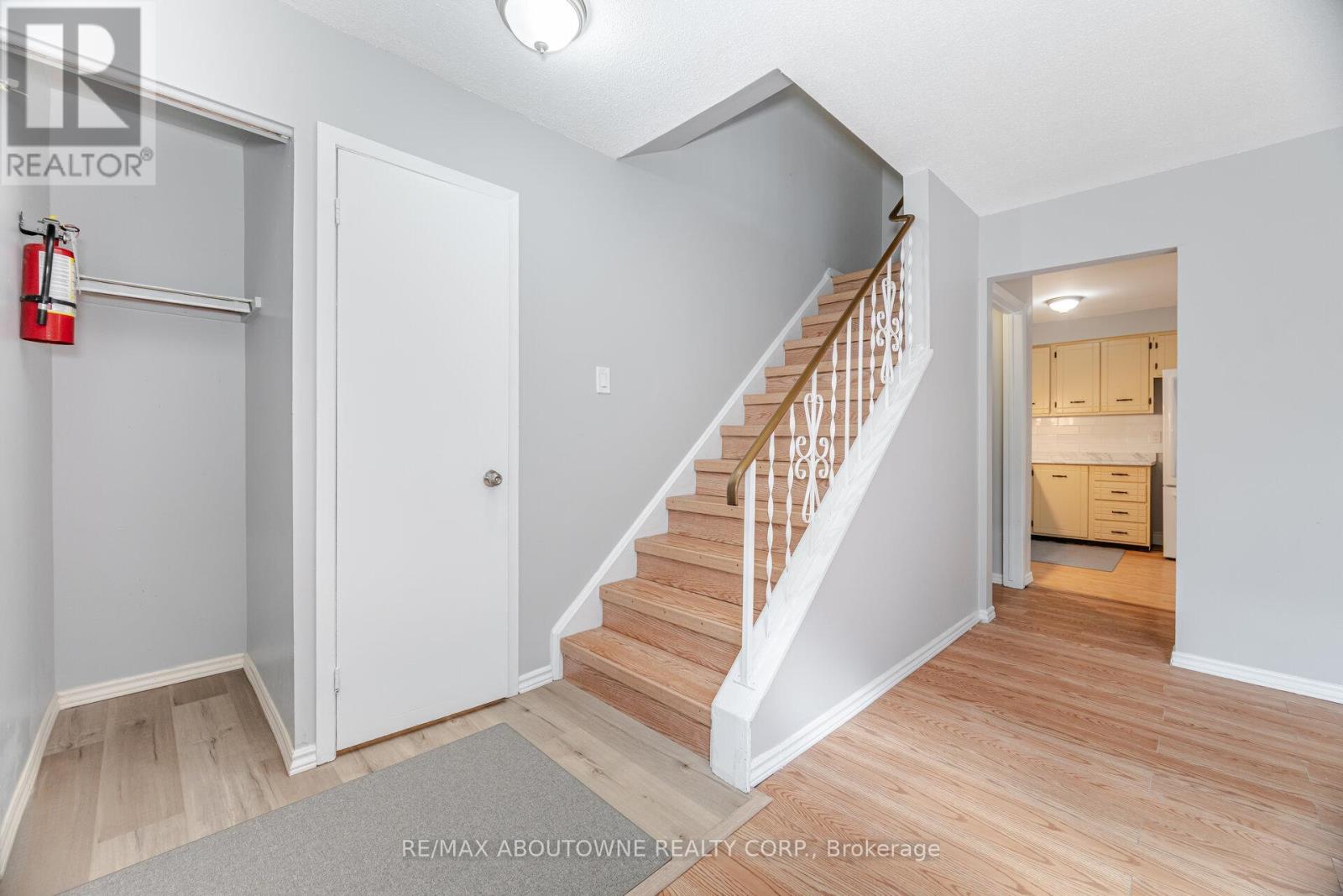 Photo 16 of 4 961 Francis Road, Burlington ON