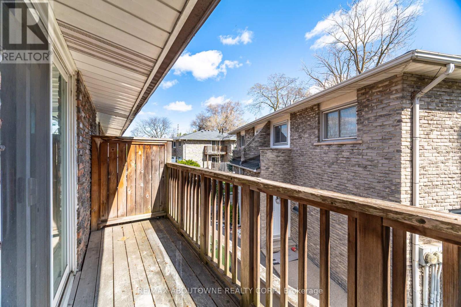 Photo 21 of 4 961 Francis Road, Burlington ON