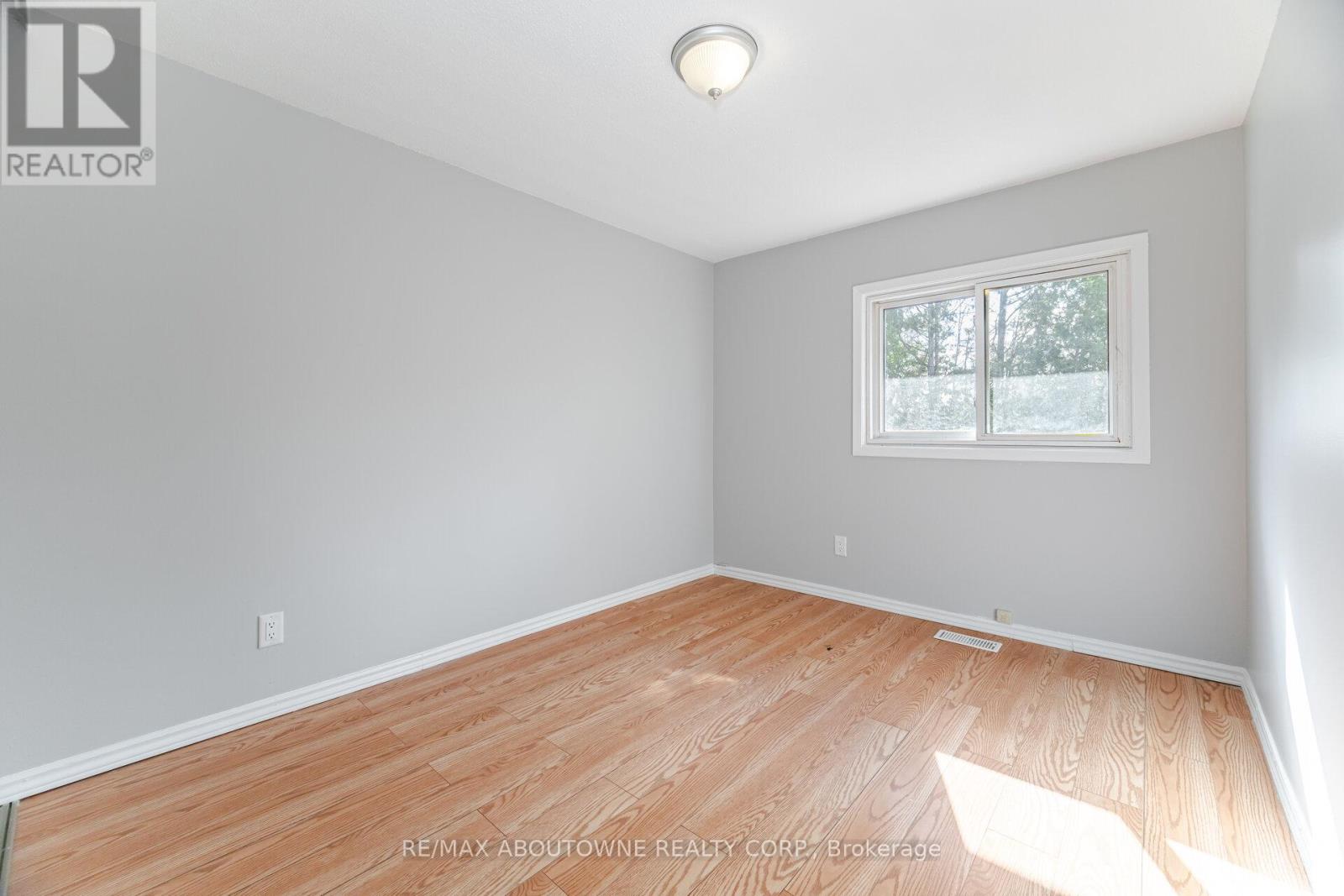 Photo 23 of 4 961 Francis Road, Burlington ON