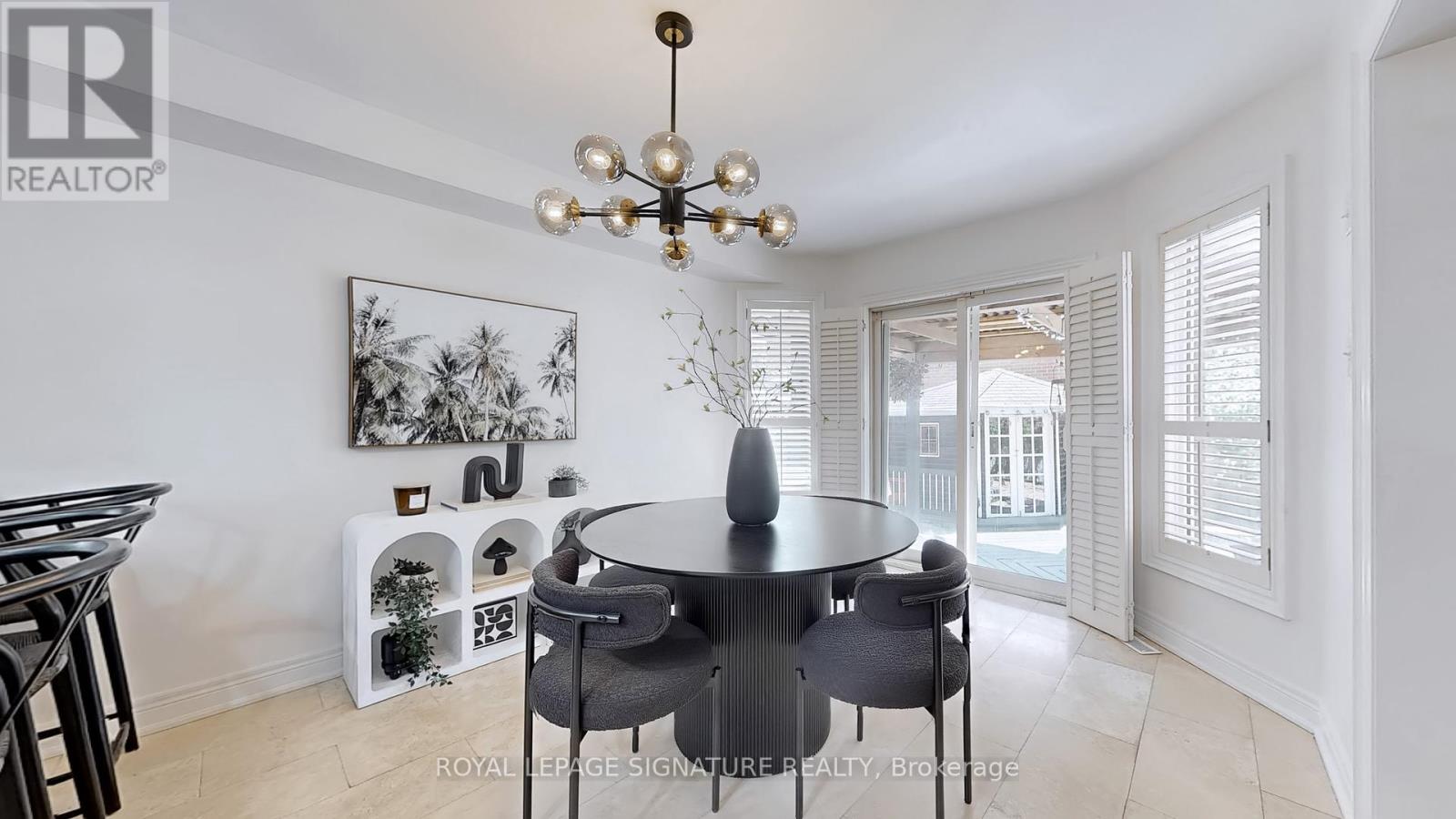 Photo 21 of 6412 Newcombe Drive, Mississauga ON