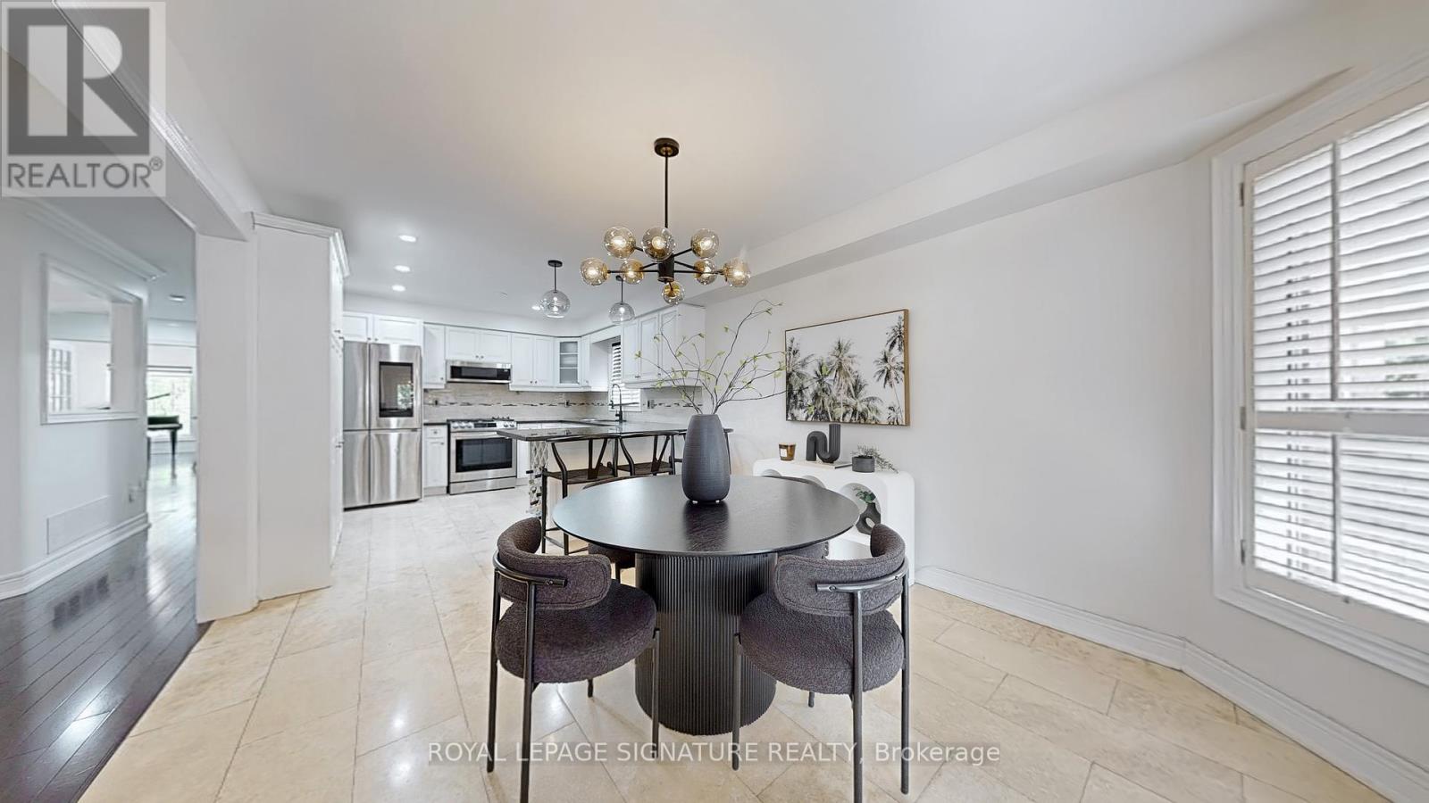 Photo 22 of 6412 Newcombe Drive, Mississauga ON