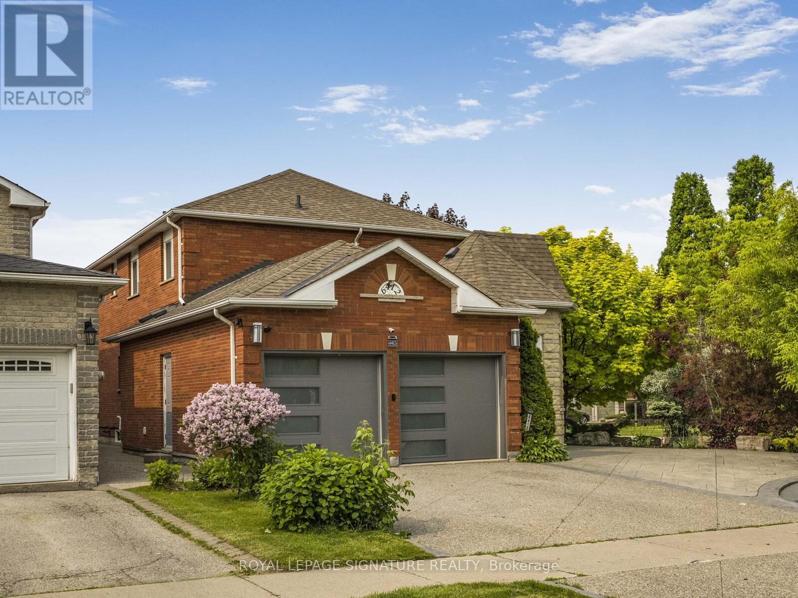 Photo 5 of 6412 Newcombe Drive, Mississauga ON