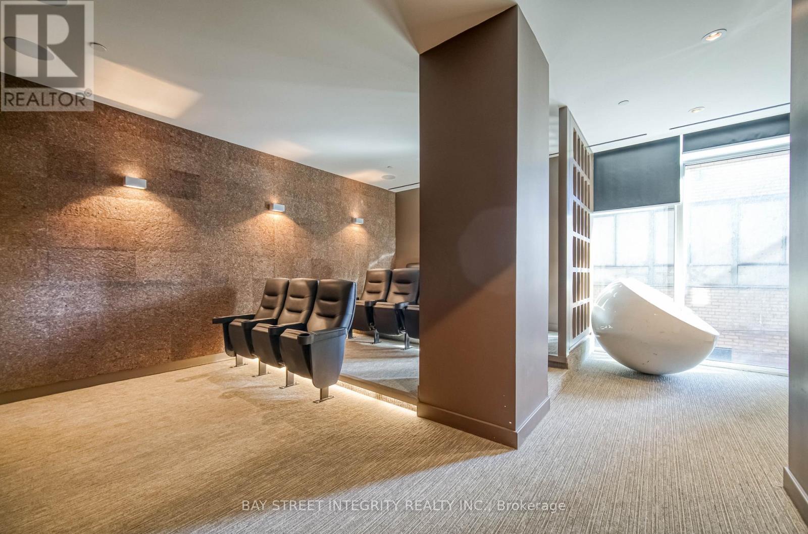 Photo 29 of 2105 75 St Nicholas Street, Toronto ON