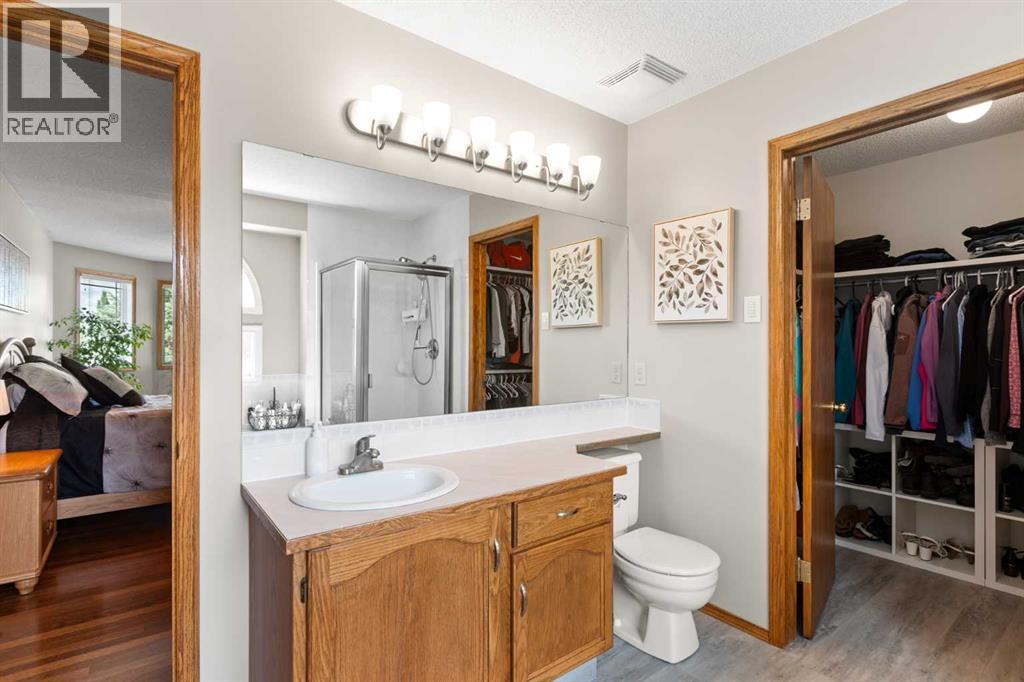 Photo 19 of 13 Shawbrooke Close Sw, Calgary AB