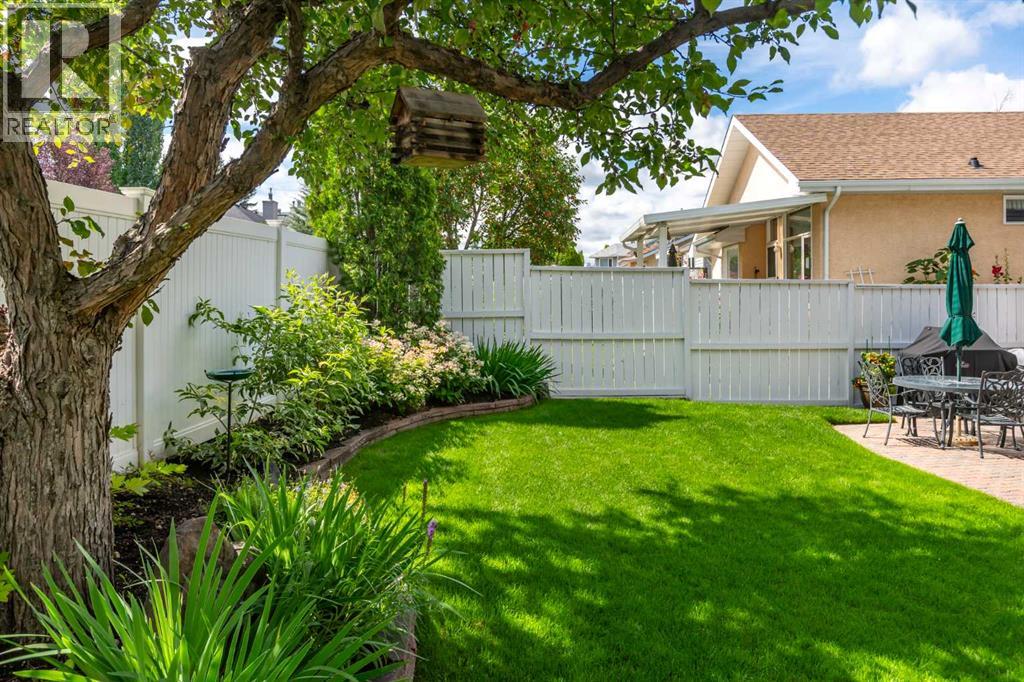 Photo 31 of 13 Shawbrooke Close Sw, Calgary AB