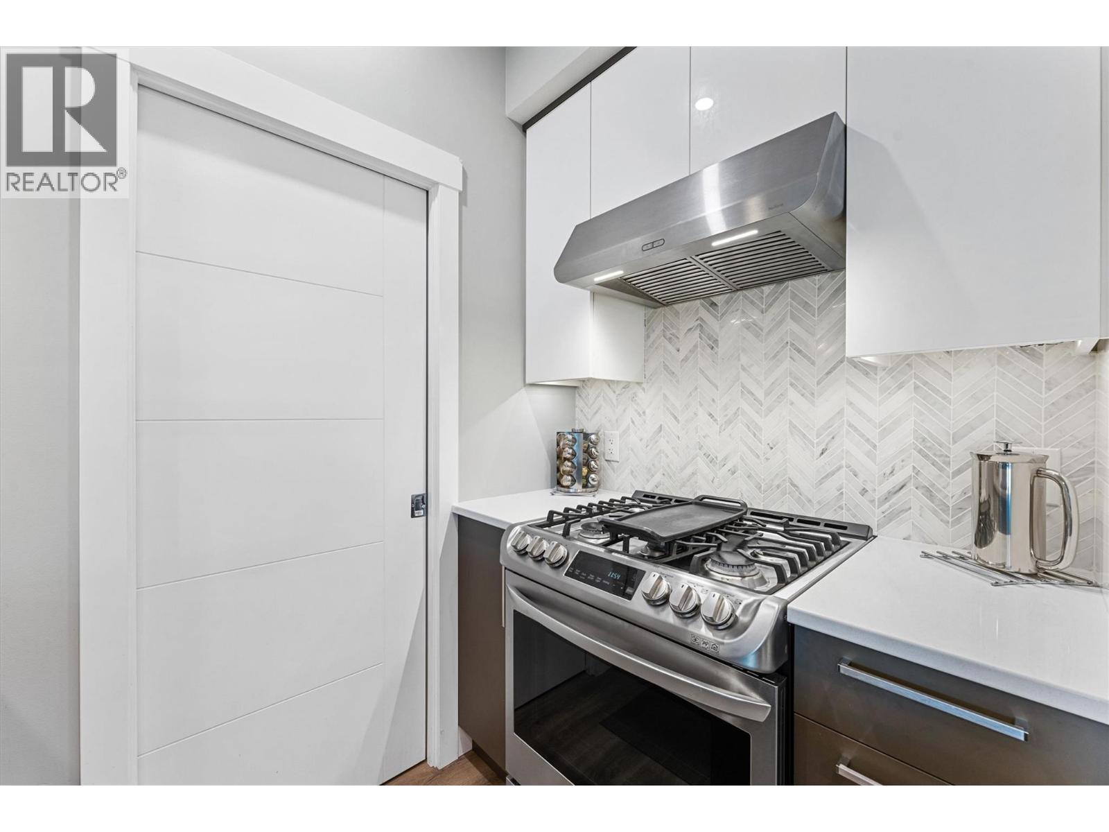 406 1883 Water Street, Kelowna