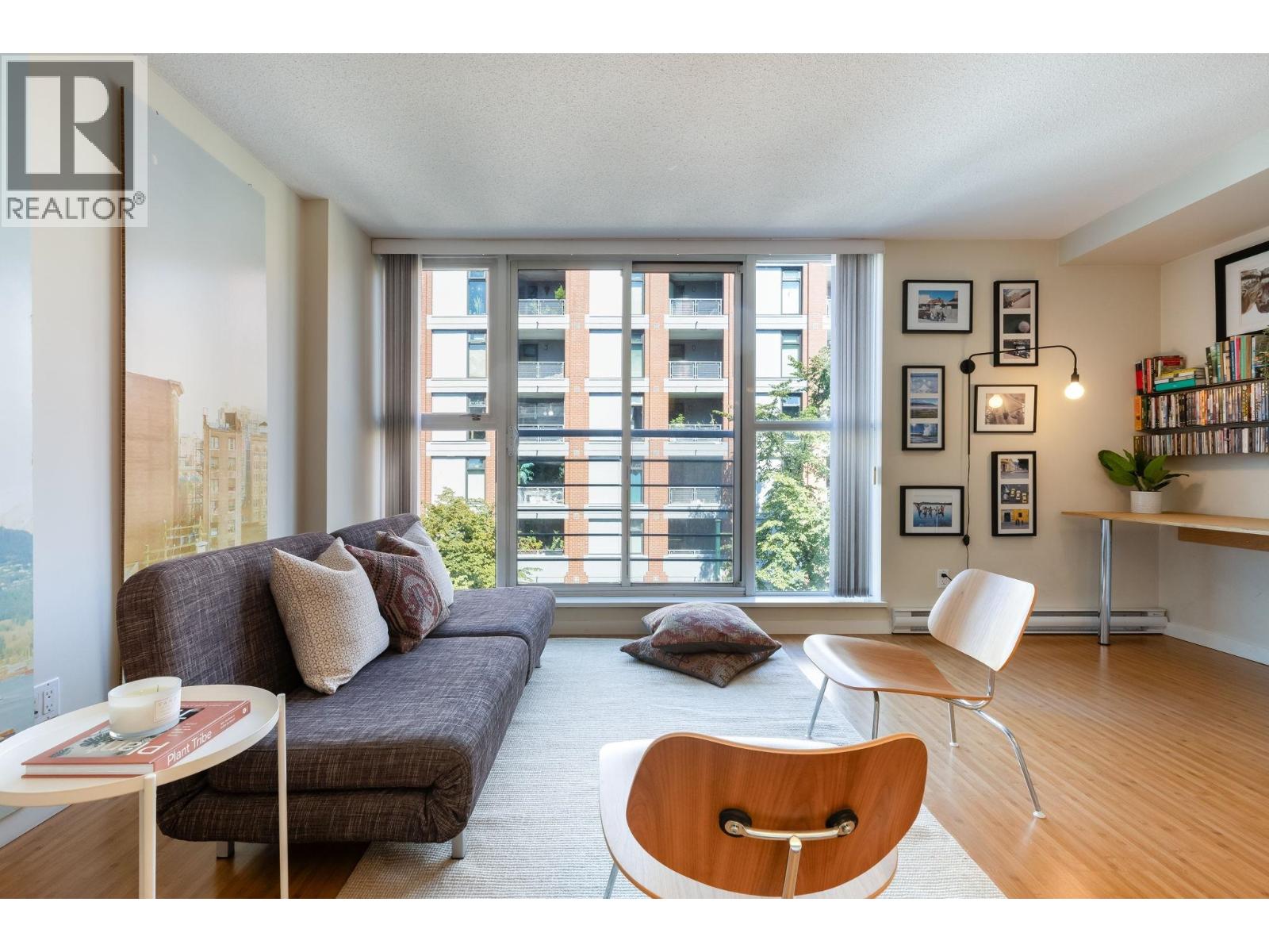 Photo 2 of 507 168 Powell Street, Vancouver BC