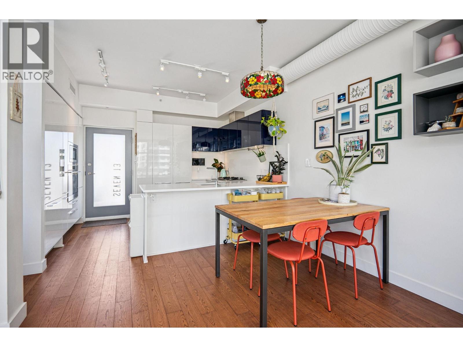 Photo 10 of 713 108 E 1st Avenue, Vancouver BC