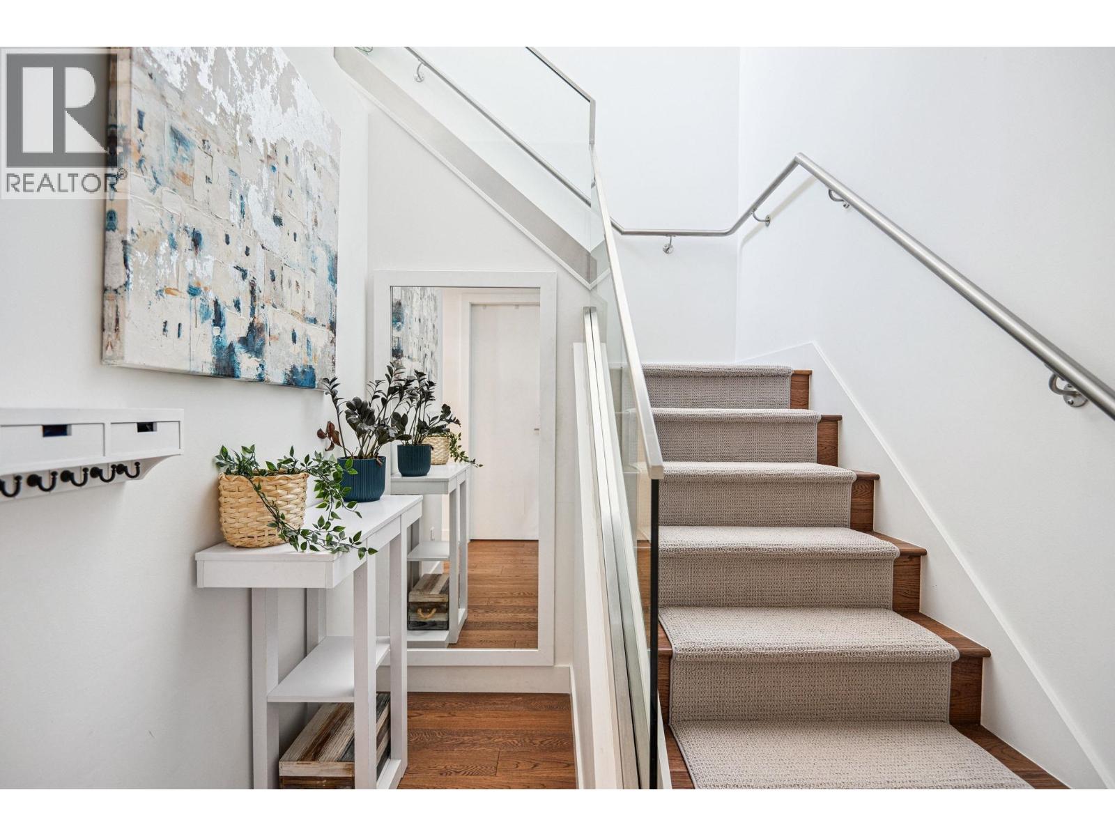 Photo 17 of 713 108 E 1st Avenue, Vancouver BC