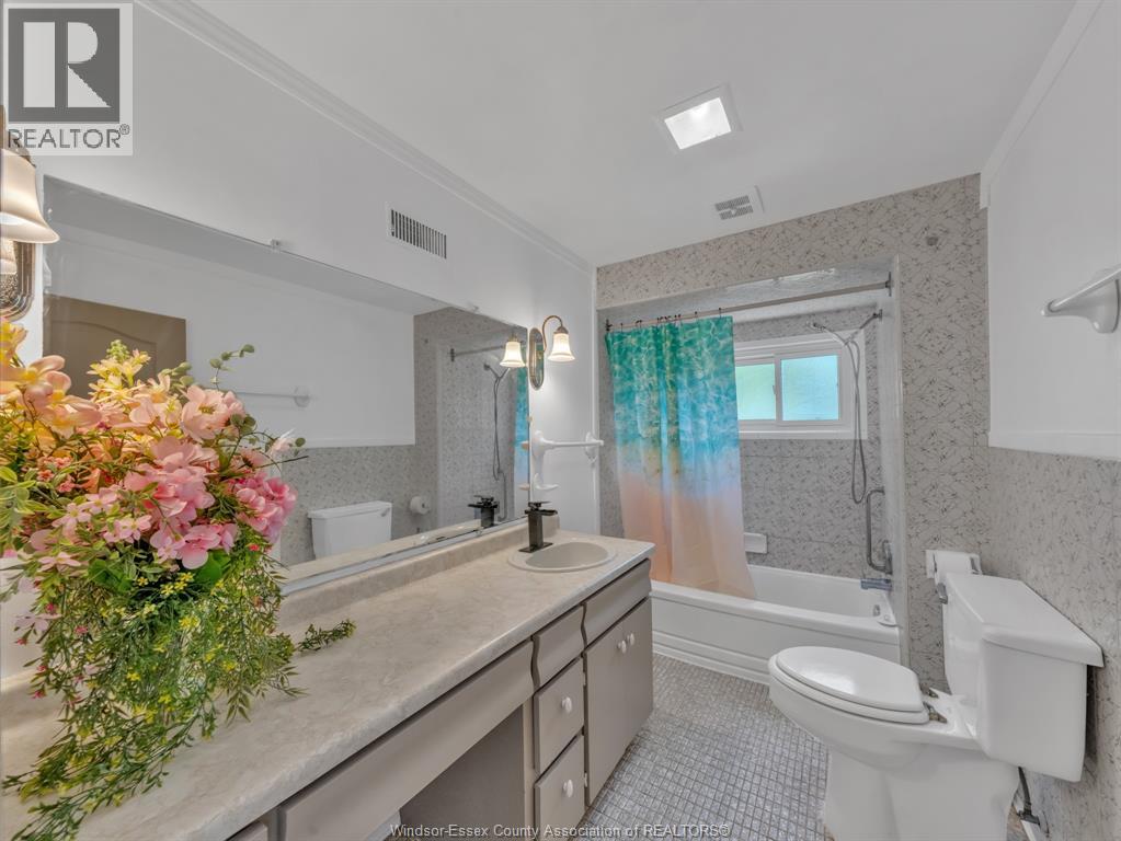 Photo 26 of 1164 Elm Avenue, Windsor ON
