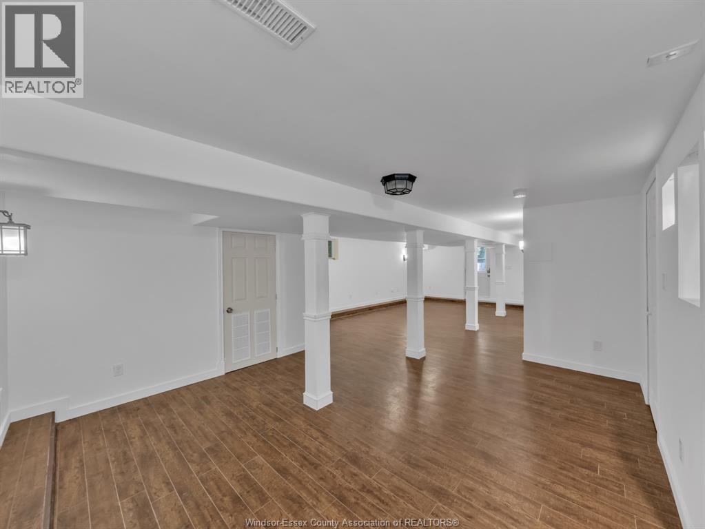 Photo 28 of 1164 Elm Avenue, Windsor ON