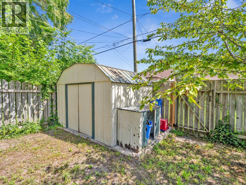 Photo 41 of 1164 Elm Avenue, Windsor ON