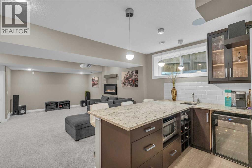 Single Family House for Sale in  Everhollow Green SW Evergreen Calgary 