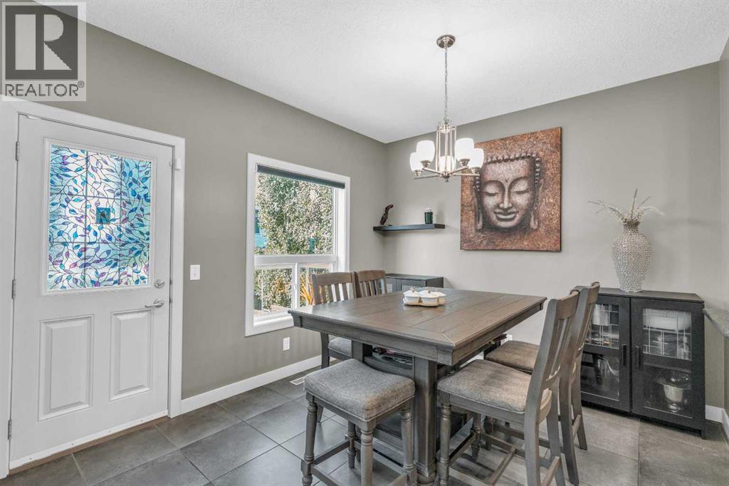Single Family House for Sale in  Everhollow Green SW Evergreen Calgary 