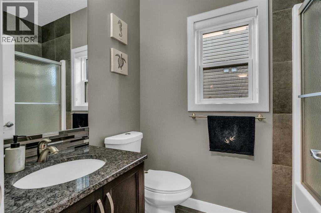Single Family House for Sale in  Everhollow Green SW Evergreen Calgary 
