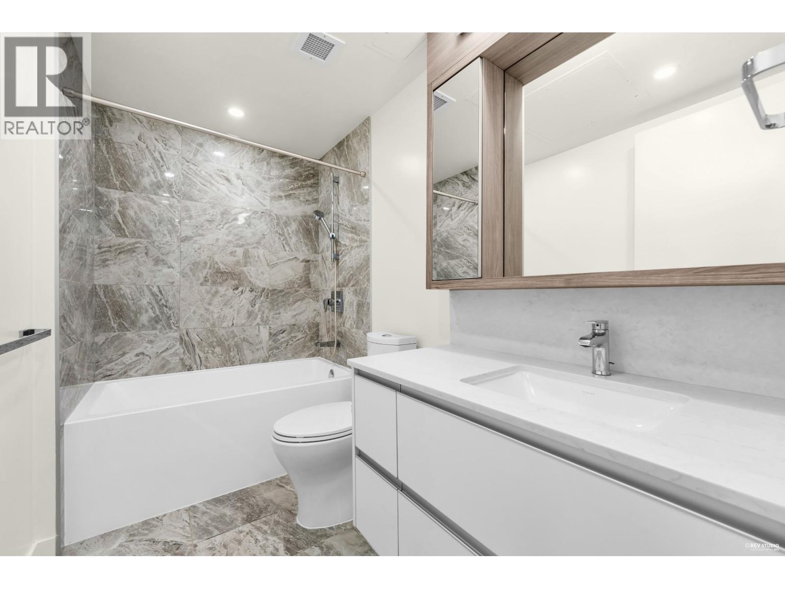 Photo 18 of 1404 6633 Buswell Street, Richmond BC