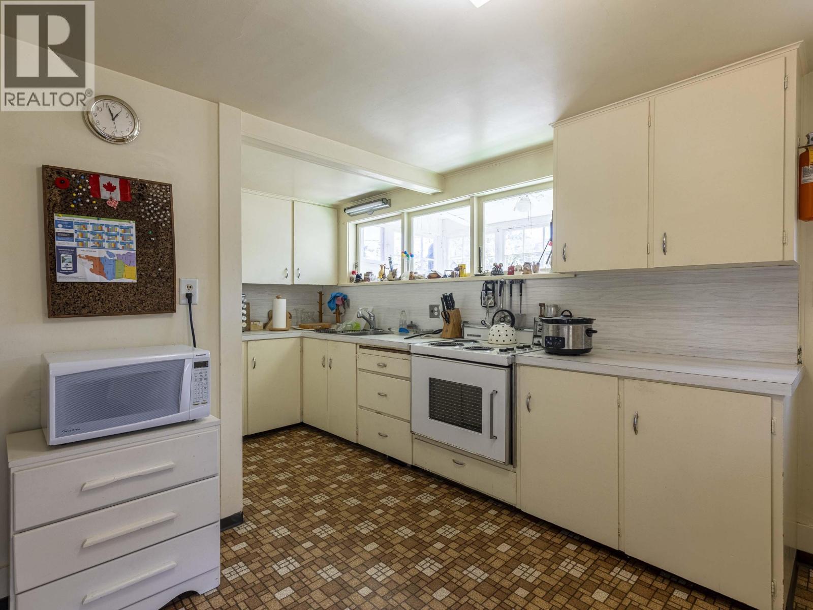 Photo 8 of 3536 W 22nd Avenue, Vancouver BC