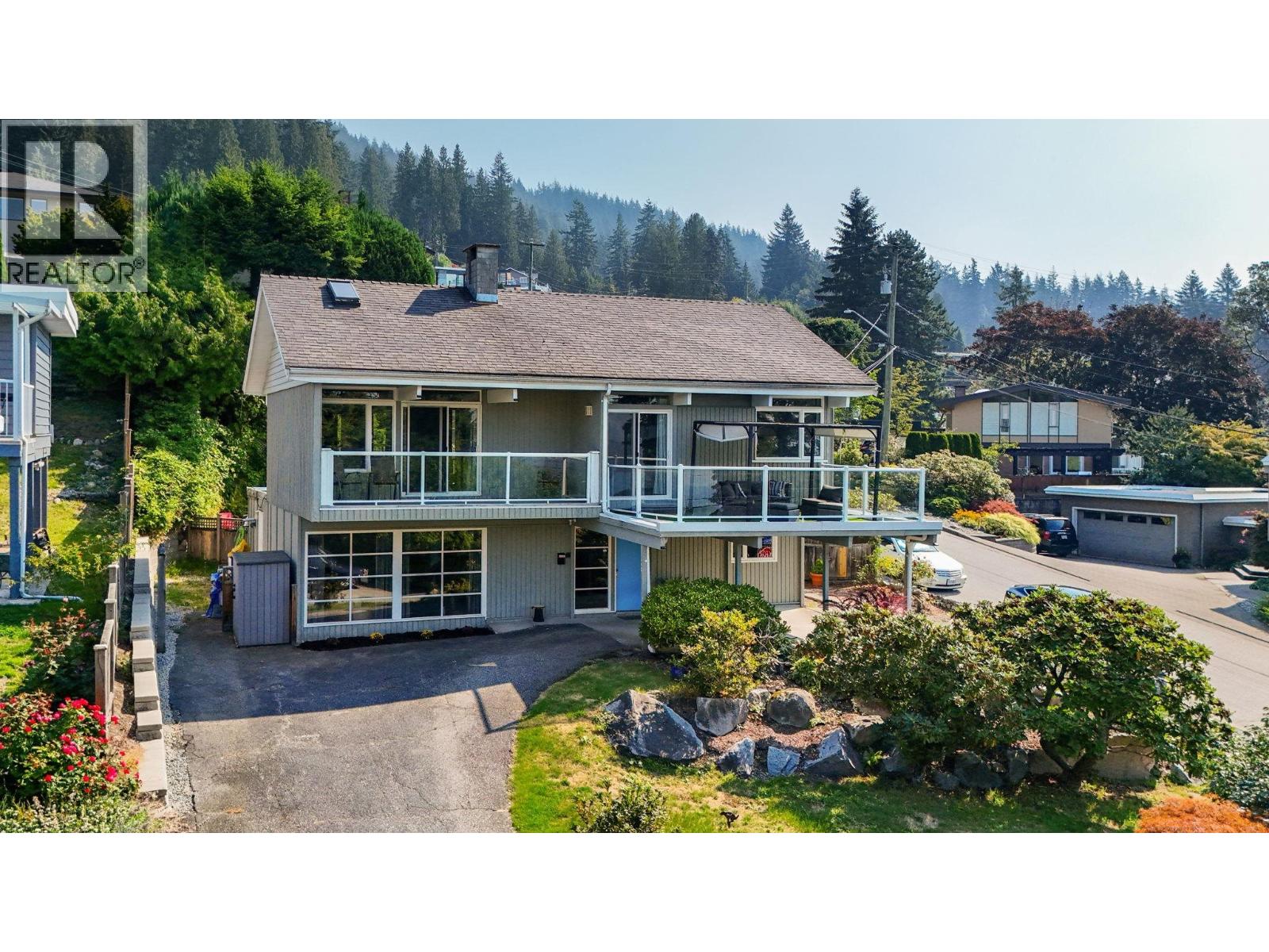 Photo 1 of 442 Monteray Avenue, North Vancouver BC
