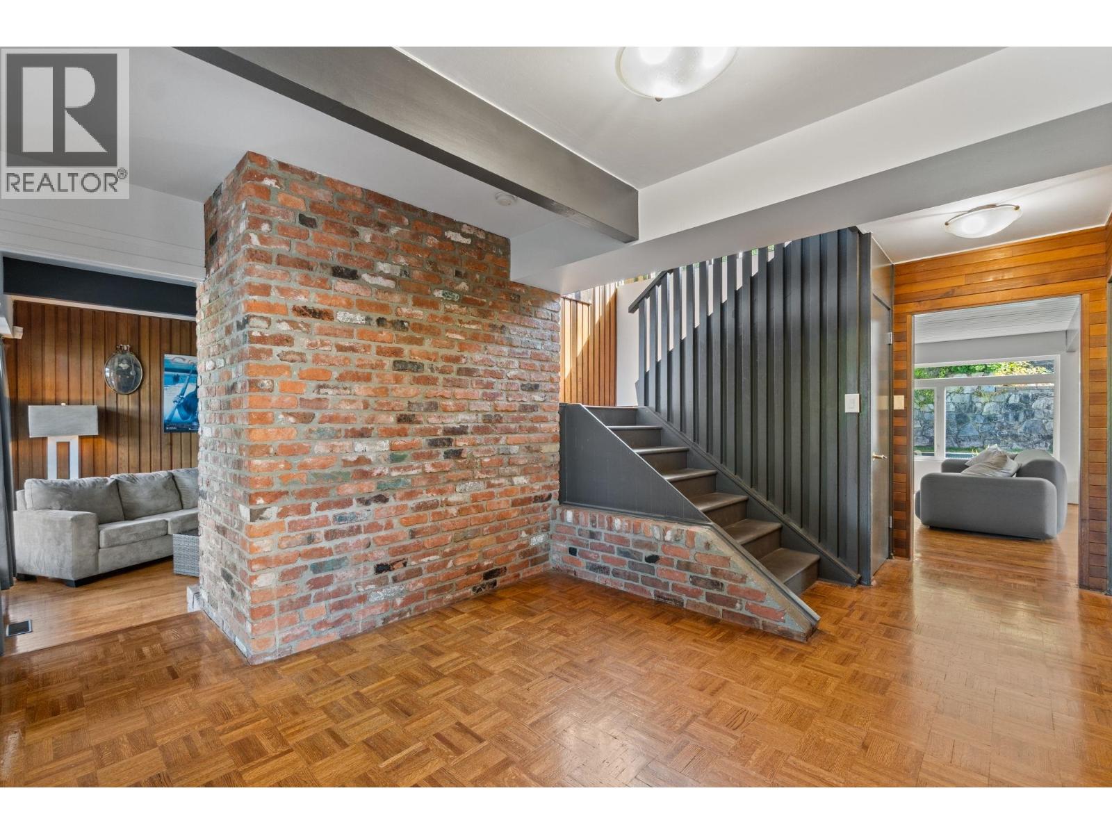 Photo 11 of 442 Monteray Avenue, North Vancouver BC