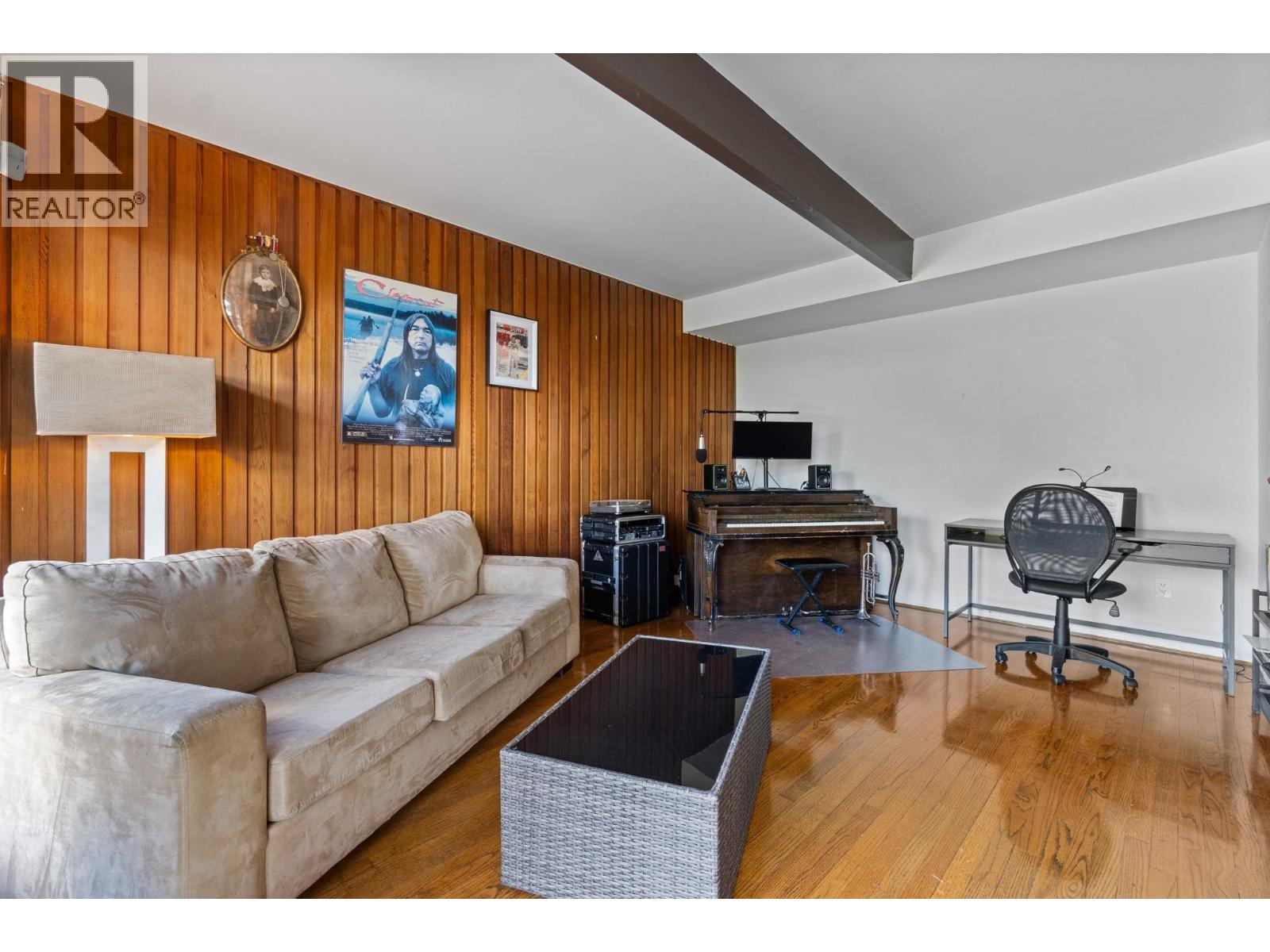 Photo 13 of 442 Monteray Avenue, North Vancouver BC