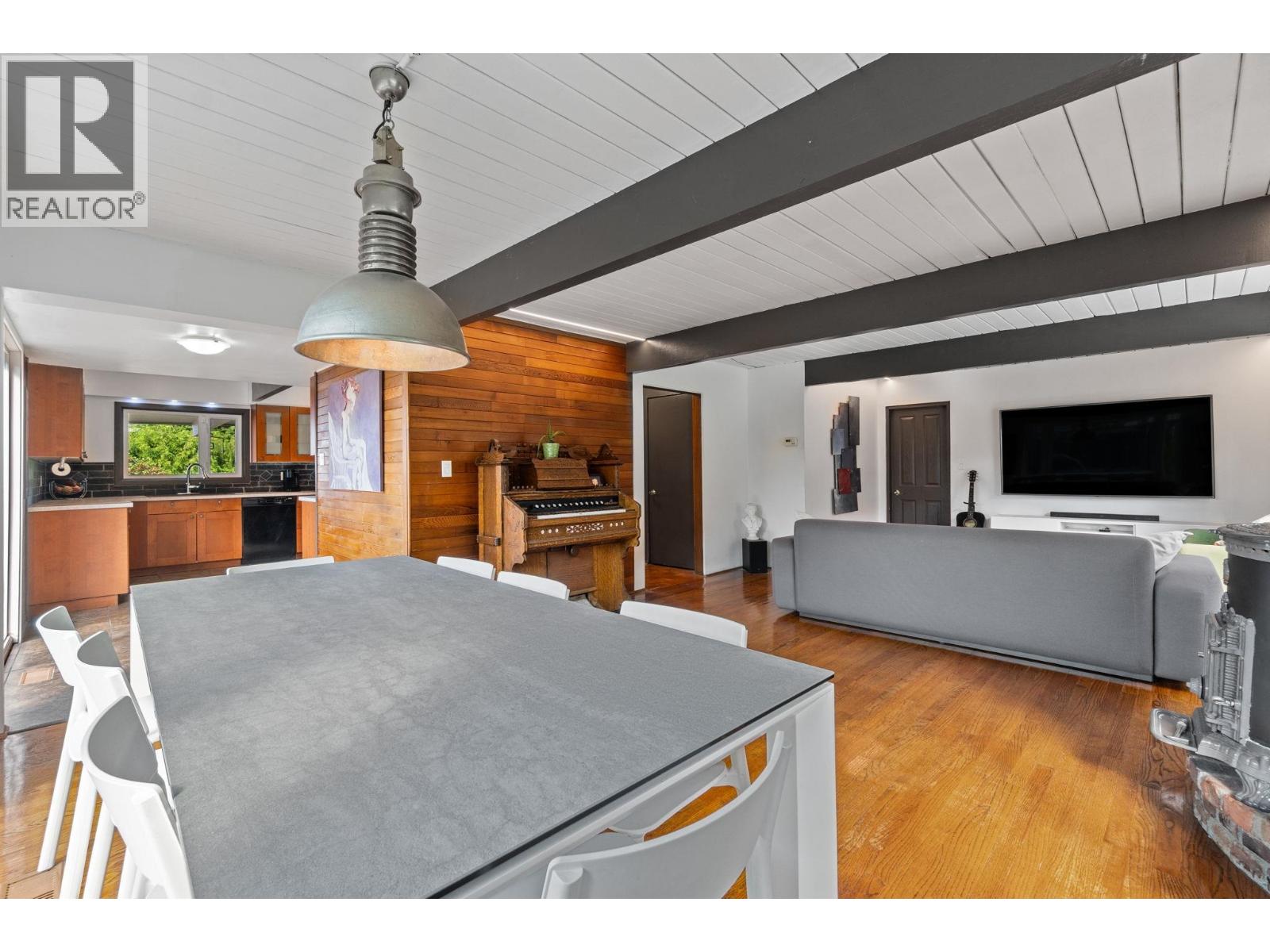 Photo 16 of 442 Monteray Avenue, North Vancouver BC