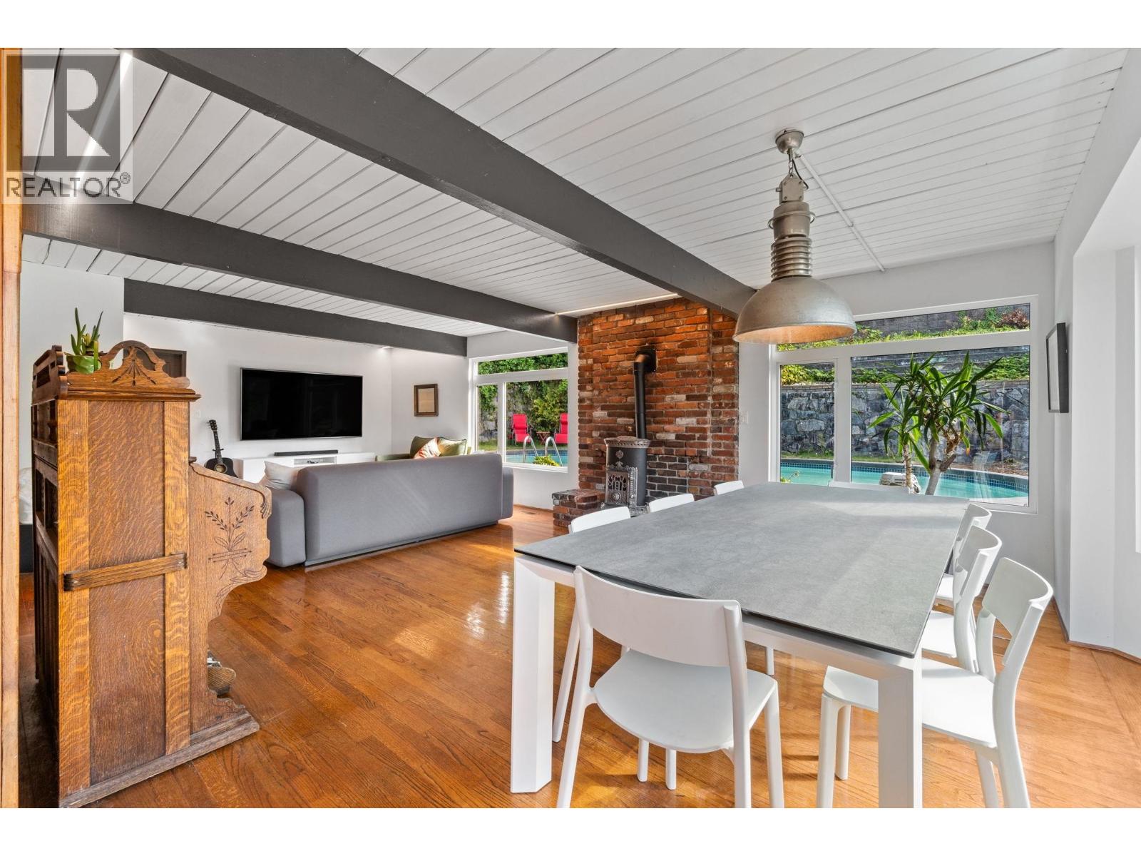 Photo 19 of 442 Monteray Avenue, North Vancouver BC