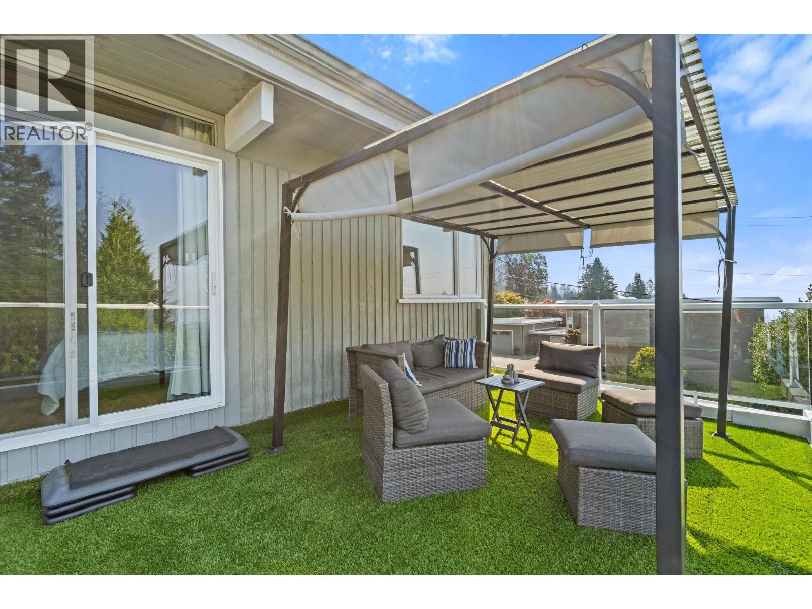 Photo 36 of 442 Monteray Avenue, North Vancouver BC