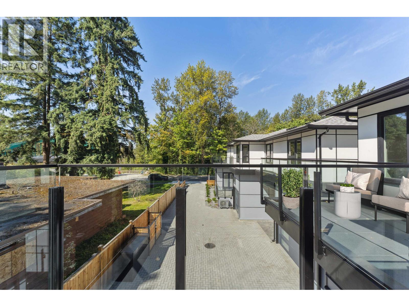 Photo 12 of 842 St Denis Avenue, North Vancouver BC