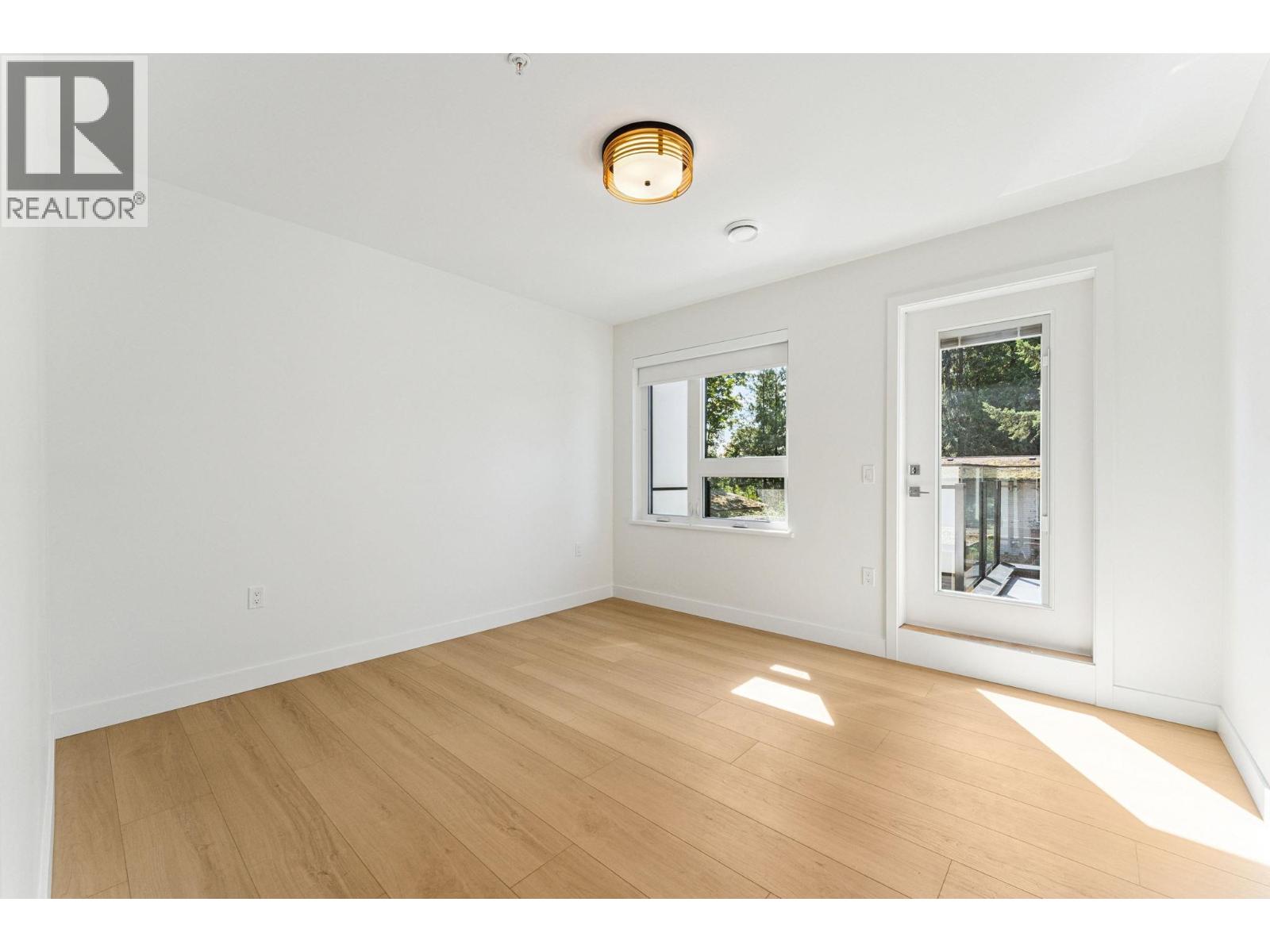 Photo 15 of 844 St Denis Avenue, North Vancouver BC