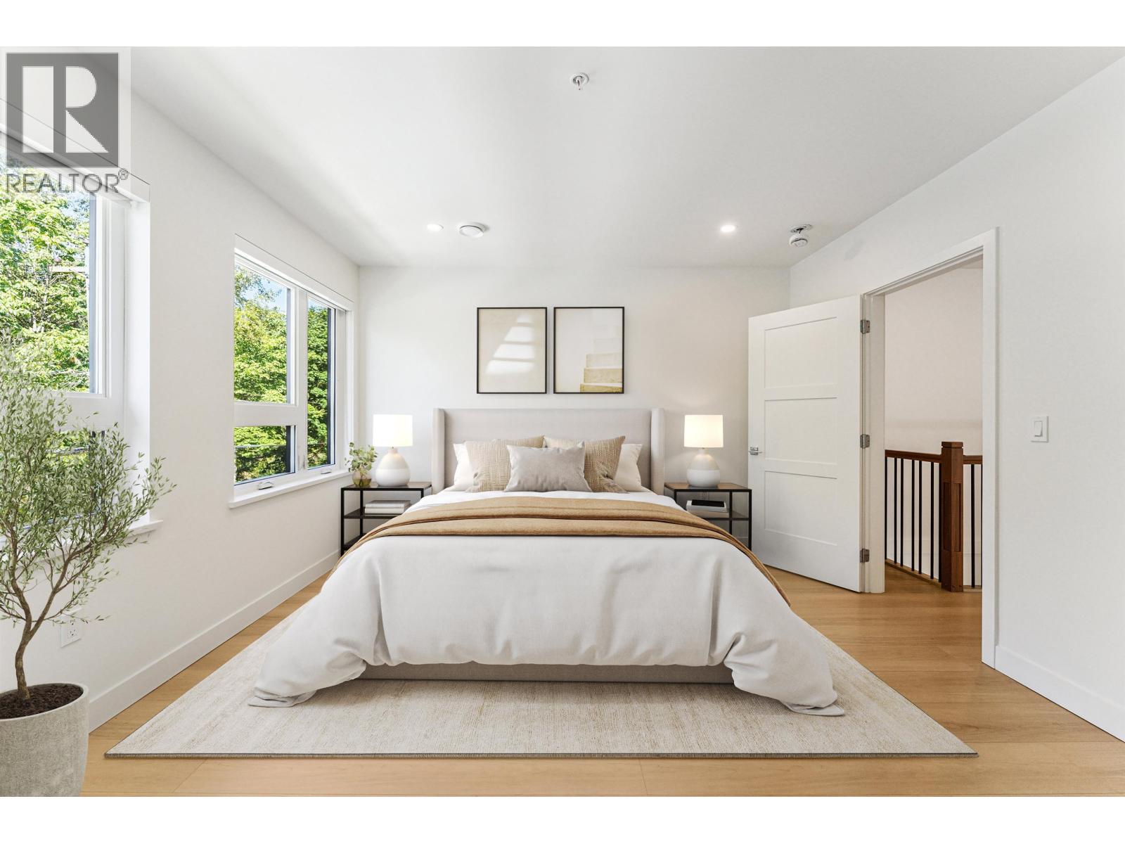 Photo 14 of 844 St Denis Avenue, North Vancouver BC
