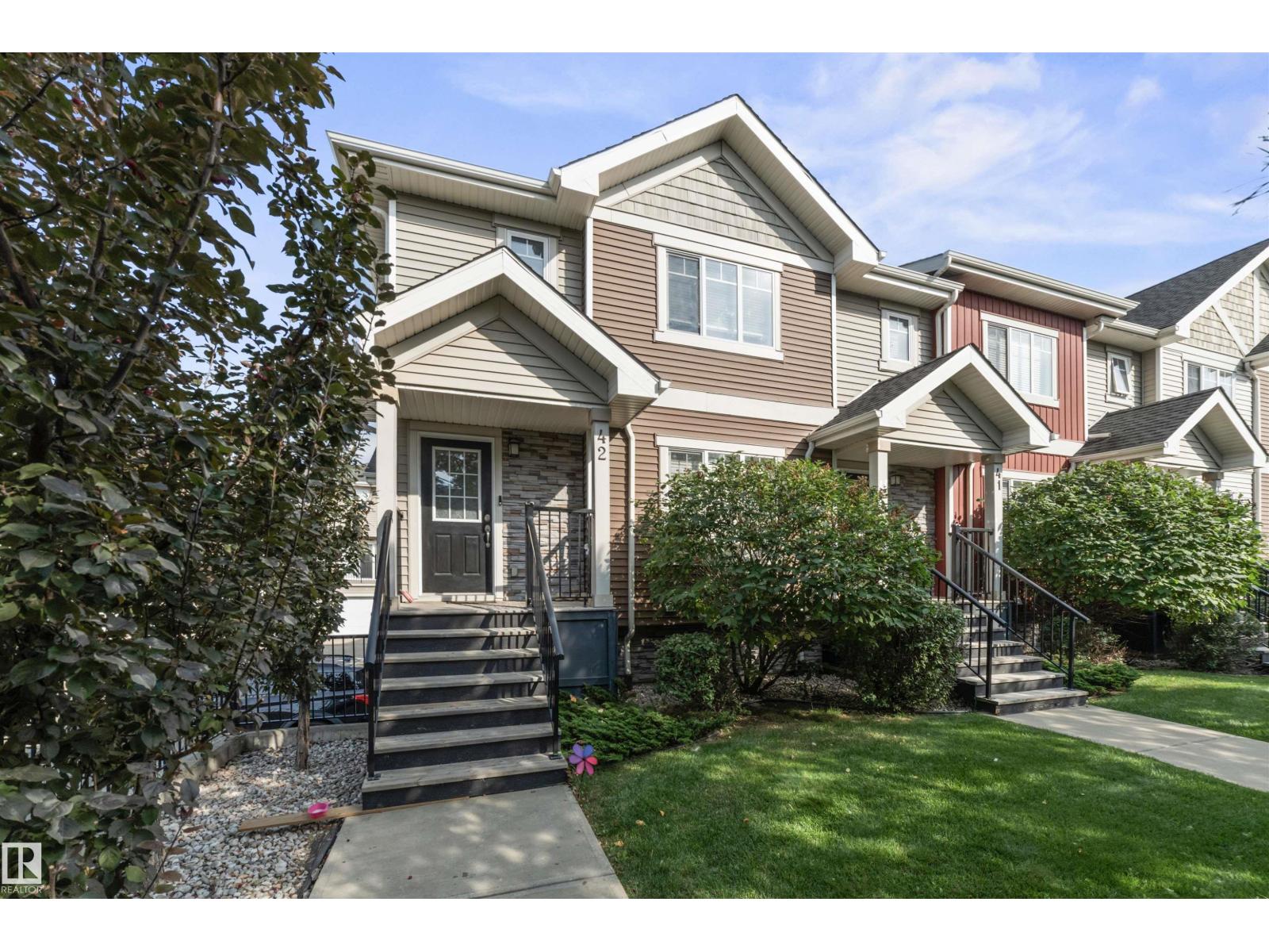 Photo 2 of 42 7289 South Terwillegar Dr Nw, Edmonton AB