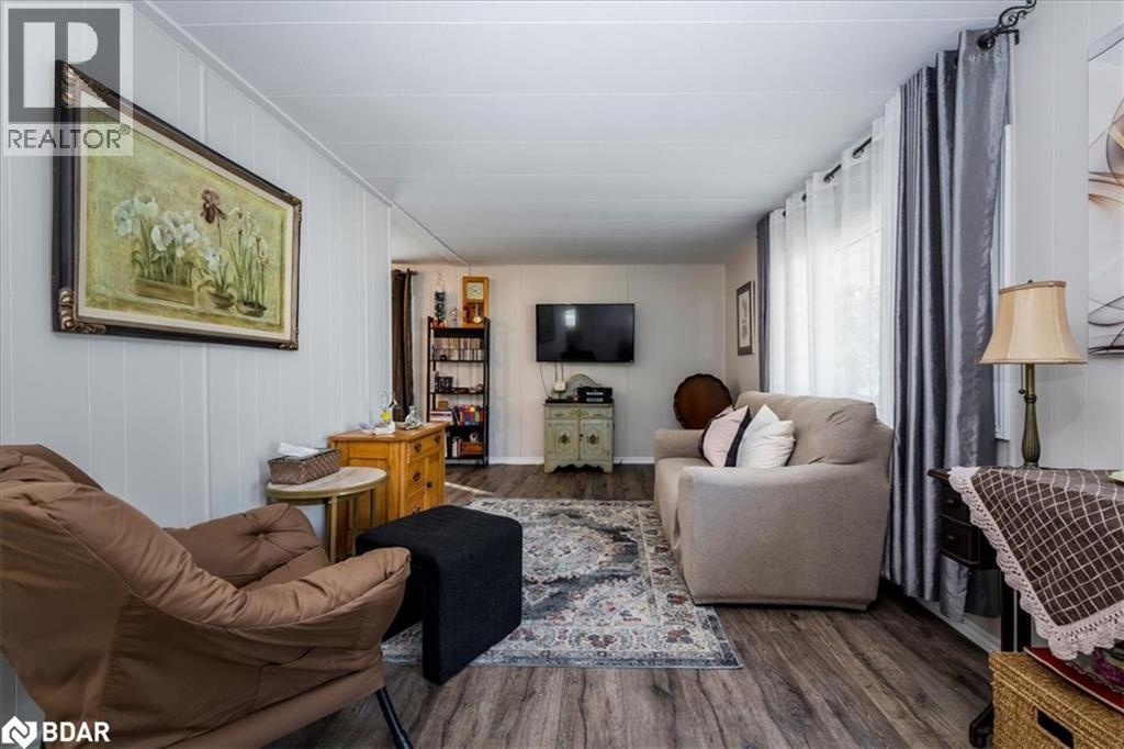 Photo 5 of 7 Flora Court, Innisfil ON