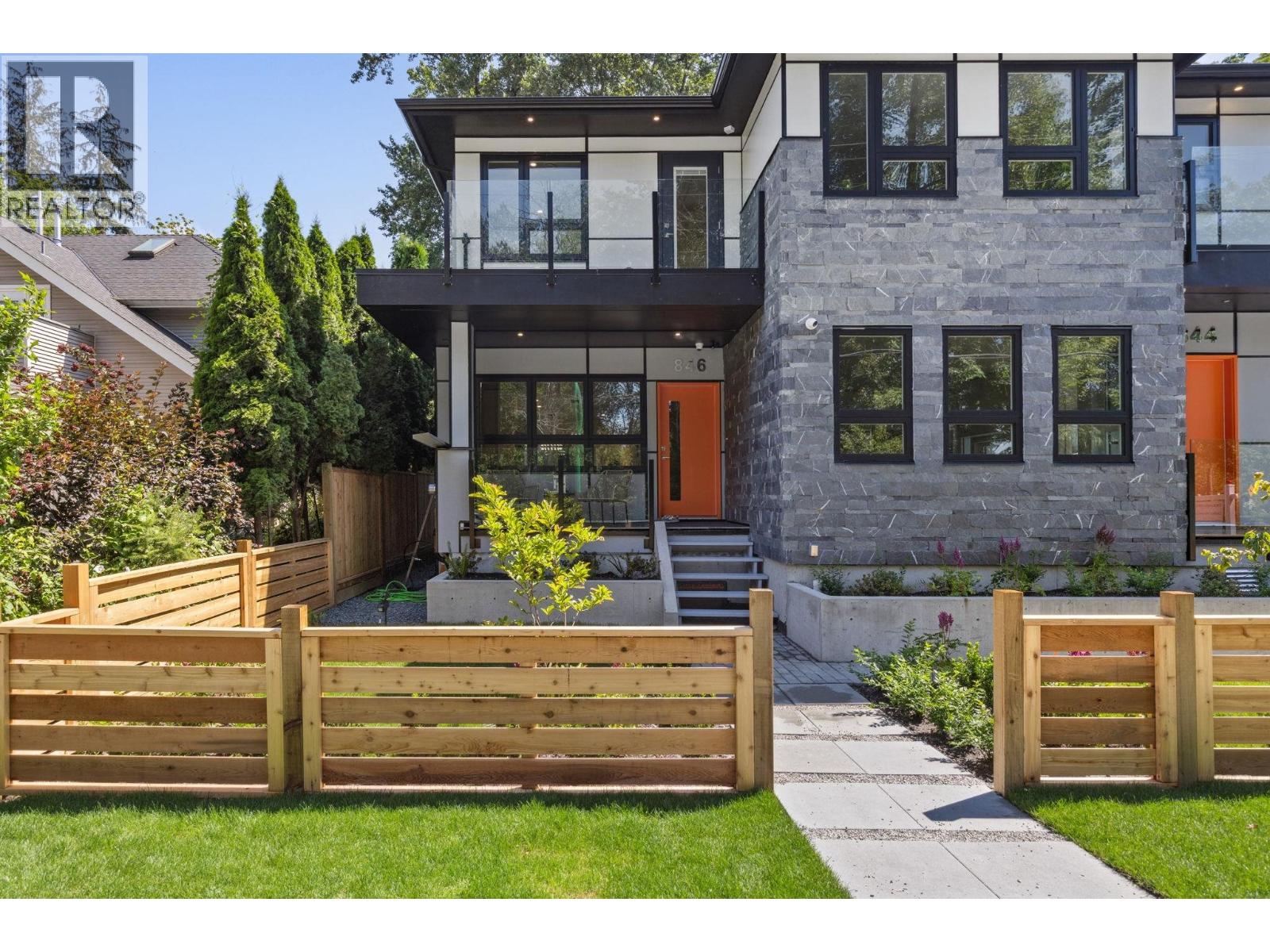 Photo 1 of 846 St Denis Avenue, North Vancouver BC
