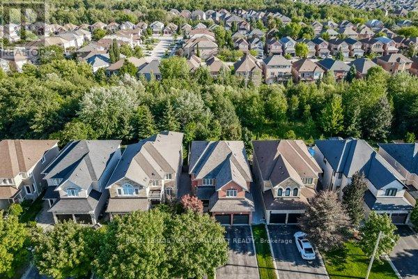 Photo 39 of 61 Deerwood Crescent, Richmond Hill ON