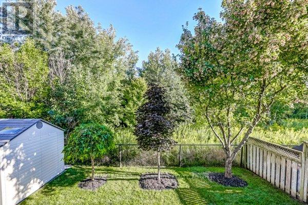 Photo 37 of 61 Deerwood Crescent, Richmond Hill ON