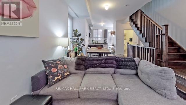 Photo 3 of 24 Raffeix Lane, Toronto ON