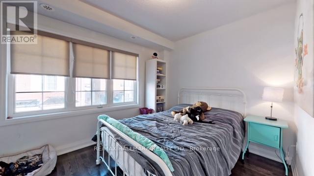 Photo 9 of 24 Raffeix Lane, Toronto ON