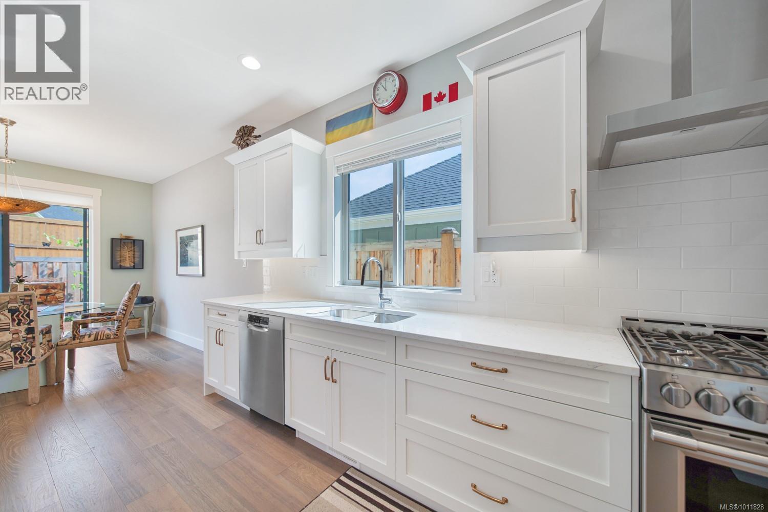 Photo 13 of 559 Rainbow Way, Parksville BC