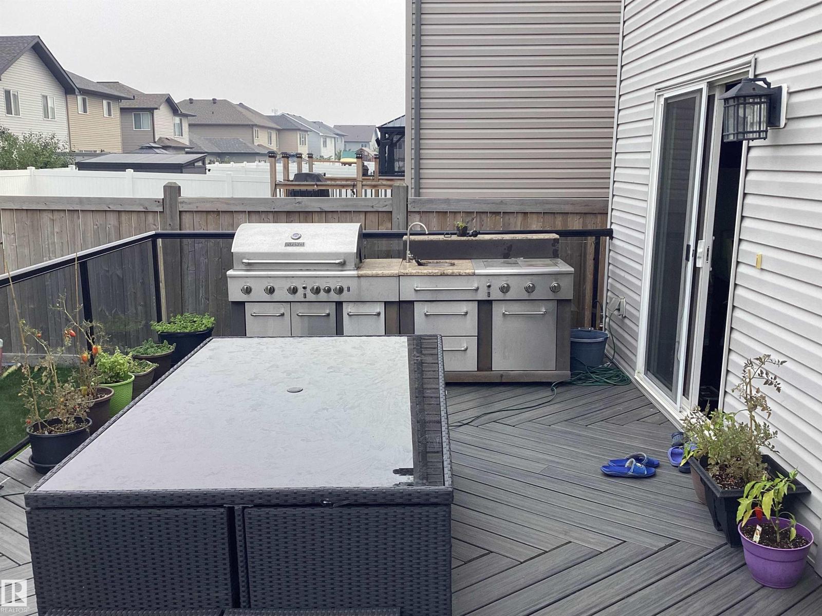 Photo 13 of 17135 47 St Nw, Edmonton AB