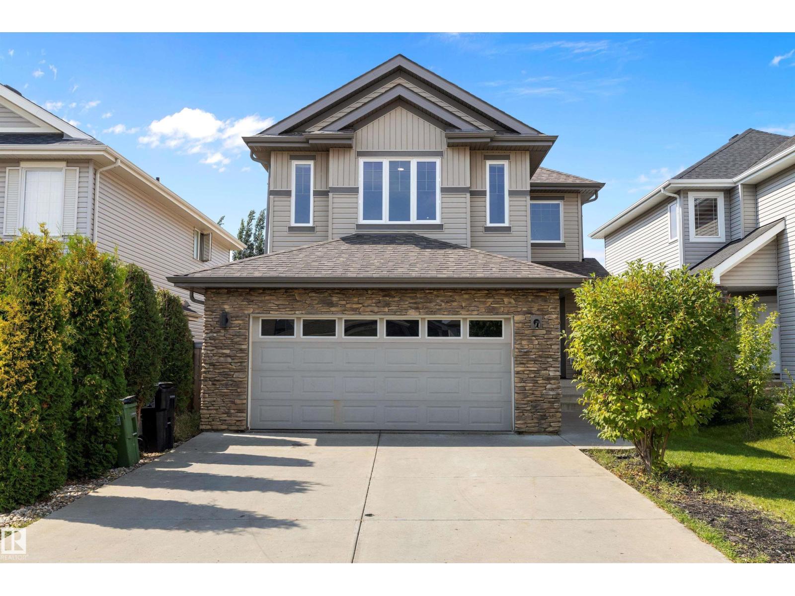 Photo 1 of 2028 69 St Sw, Edmonton AB